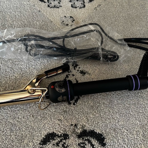 Hot Tools Pro Artist 24K Gold Collection 1” curling iron - Picture 5 of 6